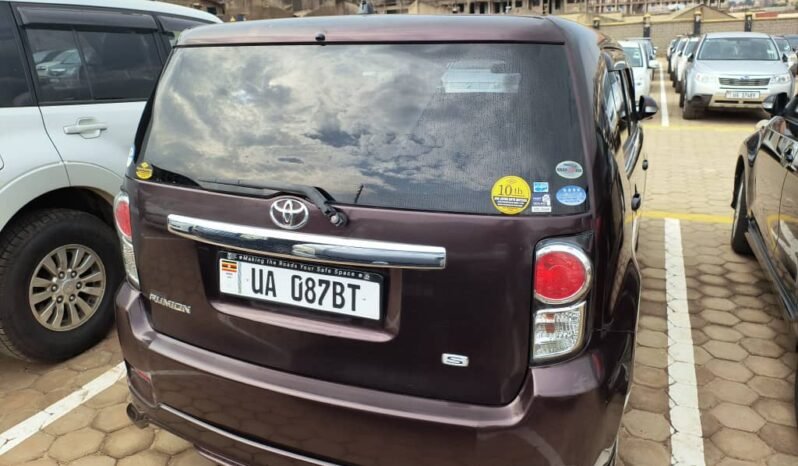 
								Toyota Corolla Rumion 2010 full									